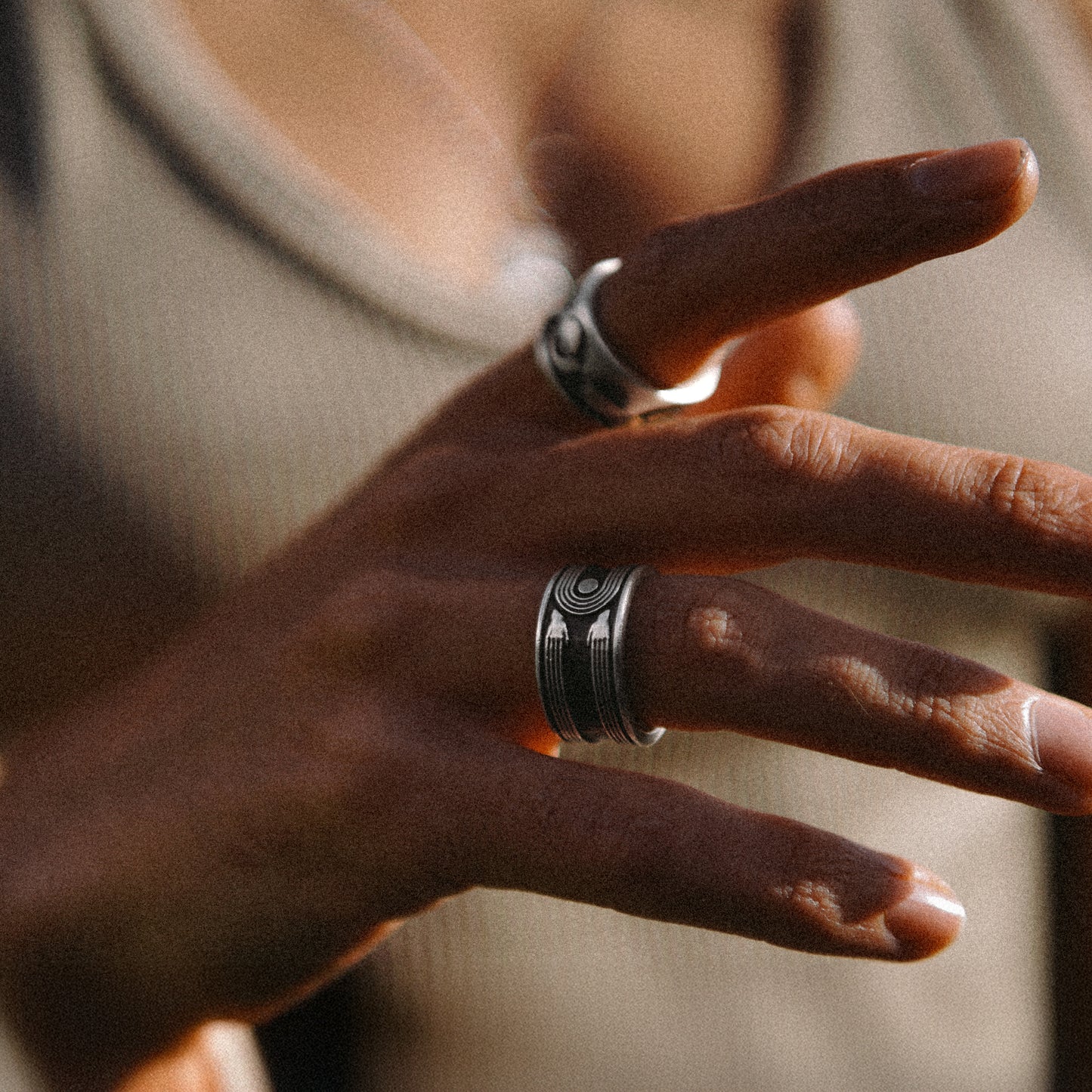 Solaque Crescent Hold handmade sterling silver ring jewellery wearing on hand