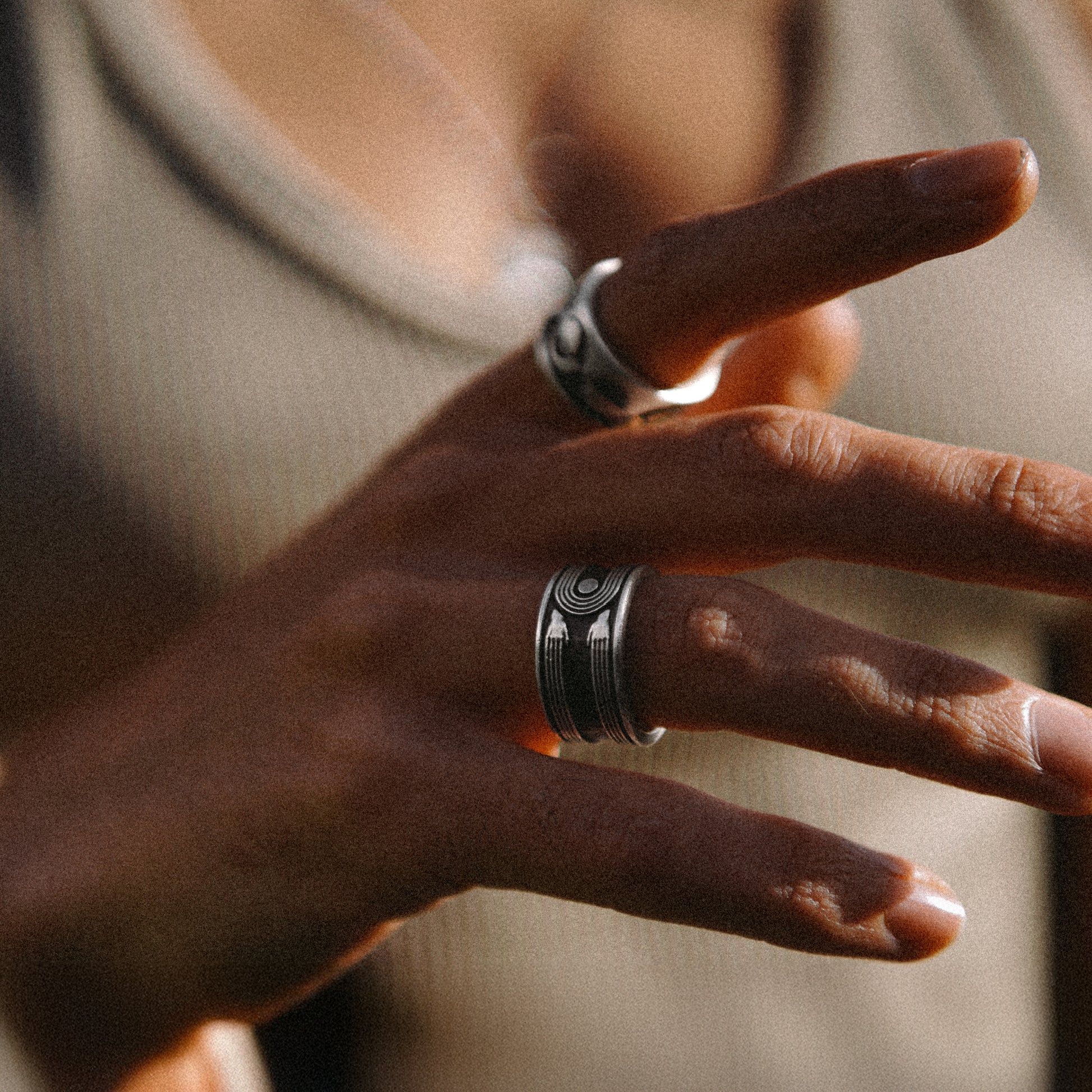 Solaque Crescent Hold handmade sterling silver ring jewellery wearing on hand