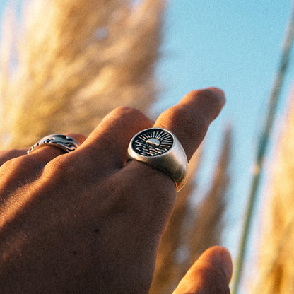 Solaque Echoes of Dusk handmade sterling silver ring jewellery wearing on hand