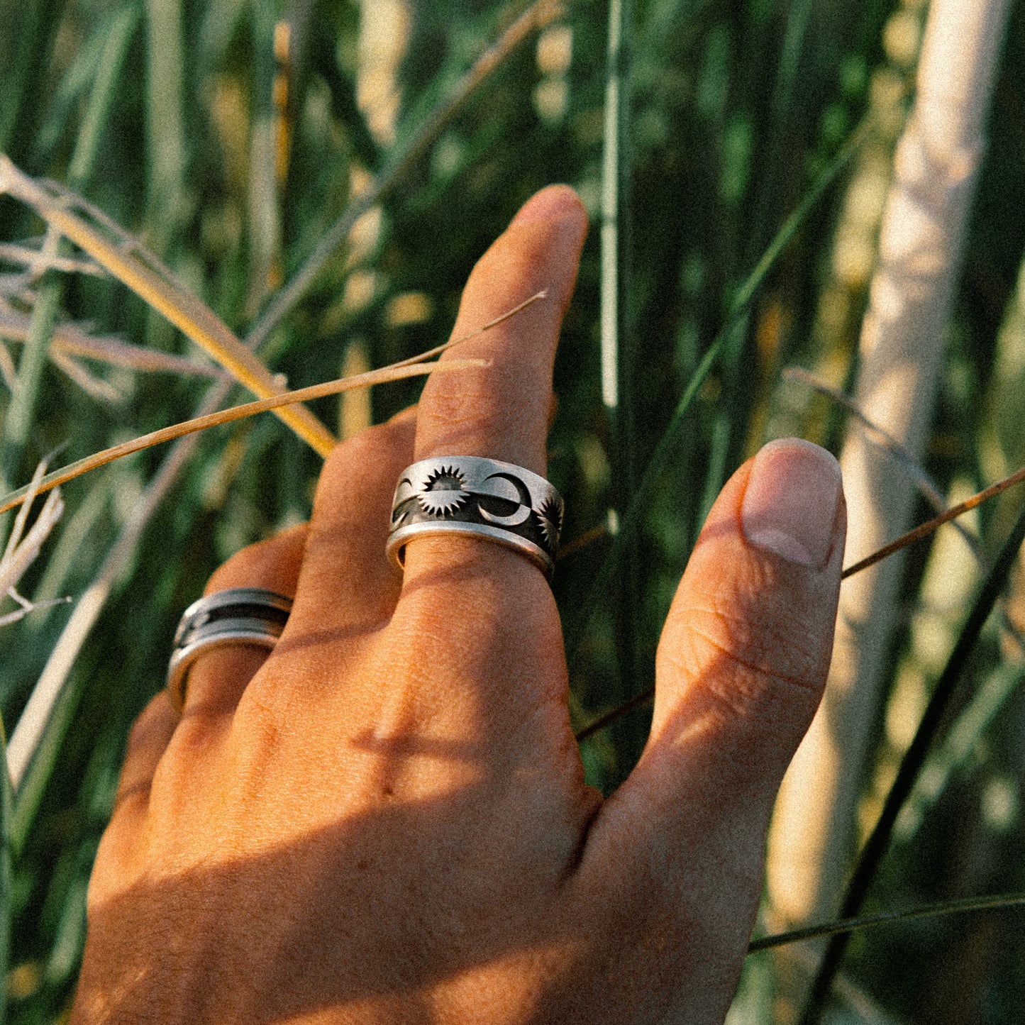 Solaque Solar Mirage handmade sterling silver ring jewellery wearing on hand